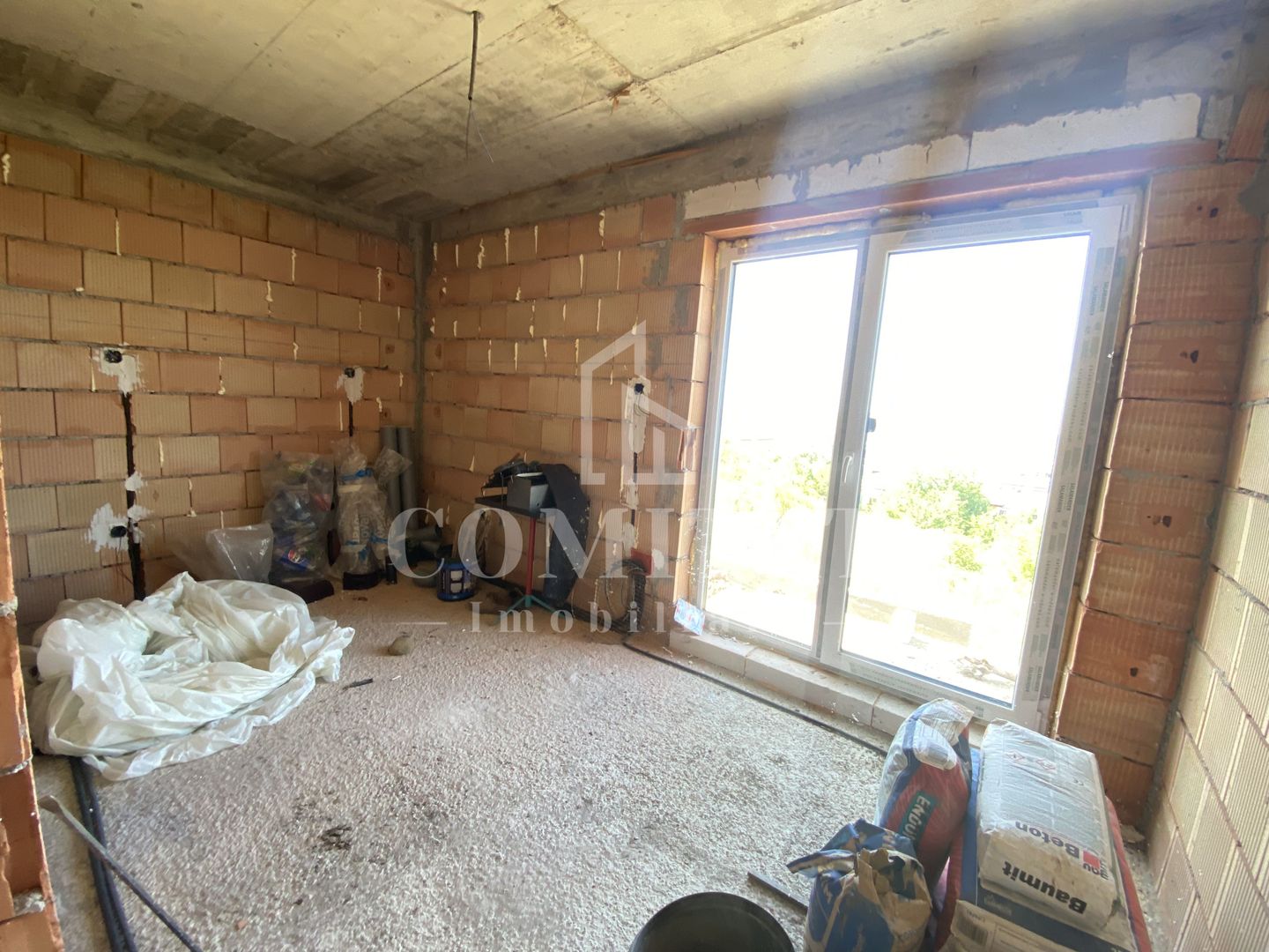 Casă individuală de vânzare | Dispunere pe 2 niveluri | Dezmir - Poză 5