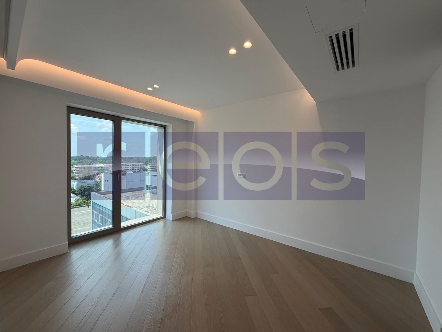 VANZARE APARTAMENT 105MP | CORTINA | 3CAMERE | NEMOBILAT | TERASA 26MP - Poză 2