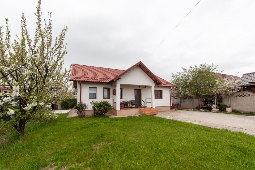 Casa de vanzare in Albota – liniste, spatiu si acces rapid catre Pitesti! - Poză 14