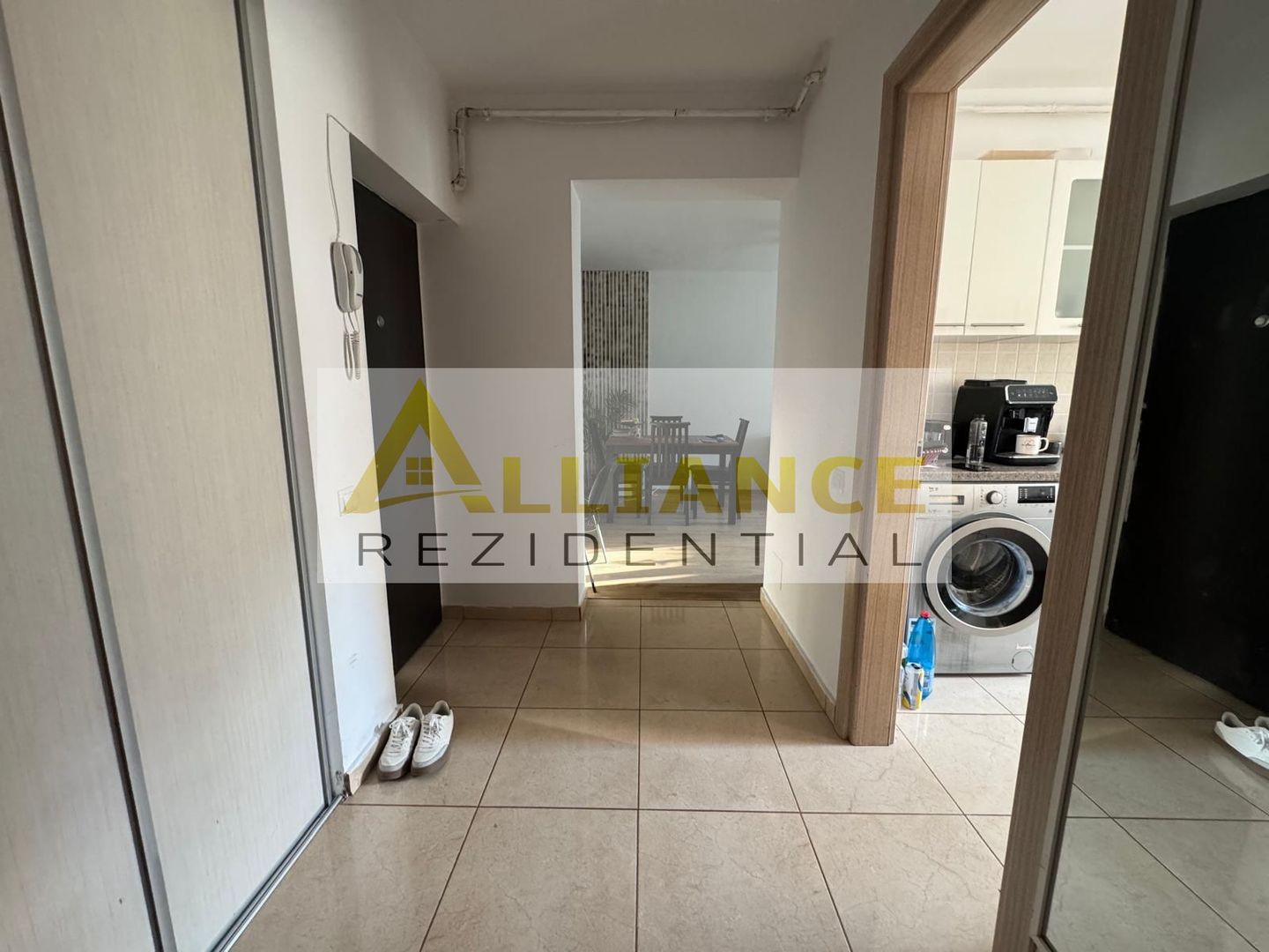 APARTAMENT 2 CAMERE - MOBILAT SI UTILAT - Poză 11