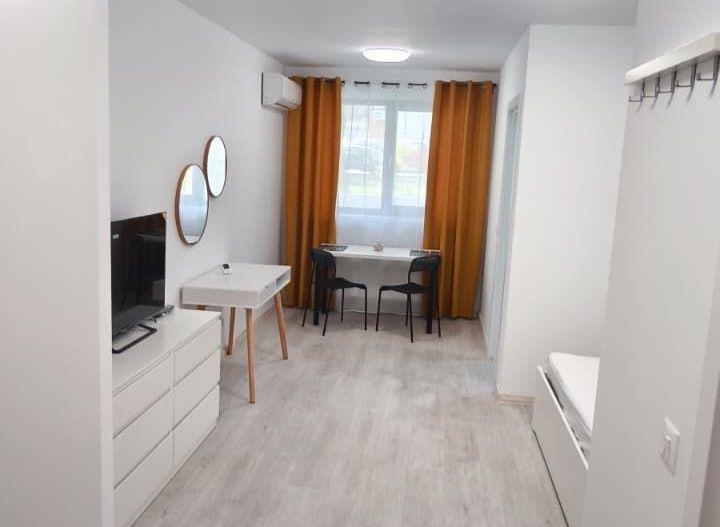 De Inchiriat Garsonieră  HILS Brauner, centrală proprie, parcare inclusa - Poză 1