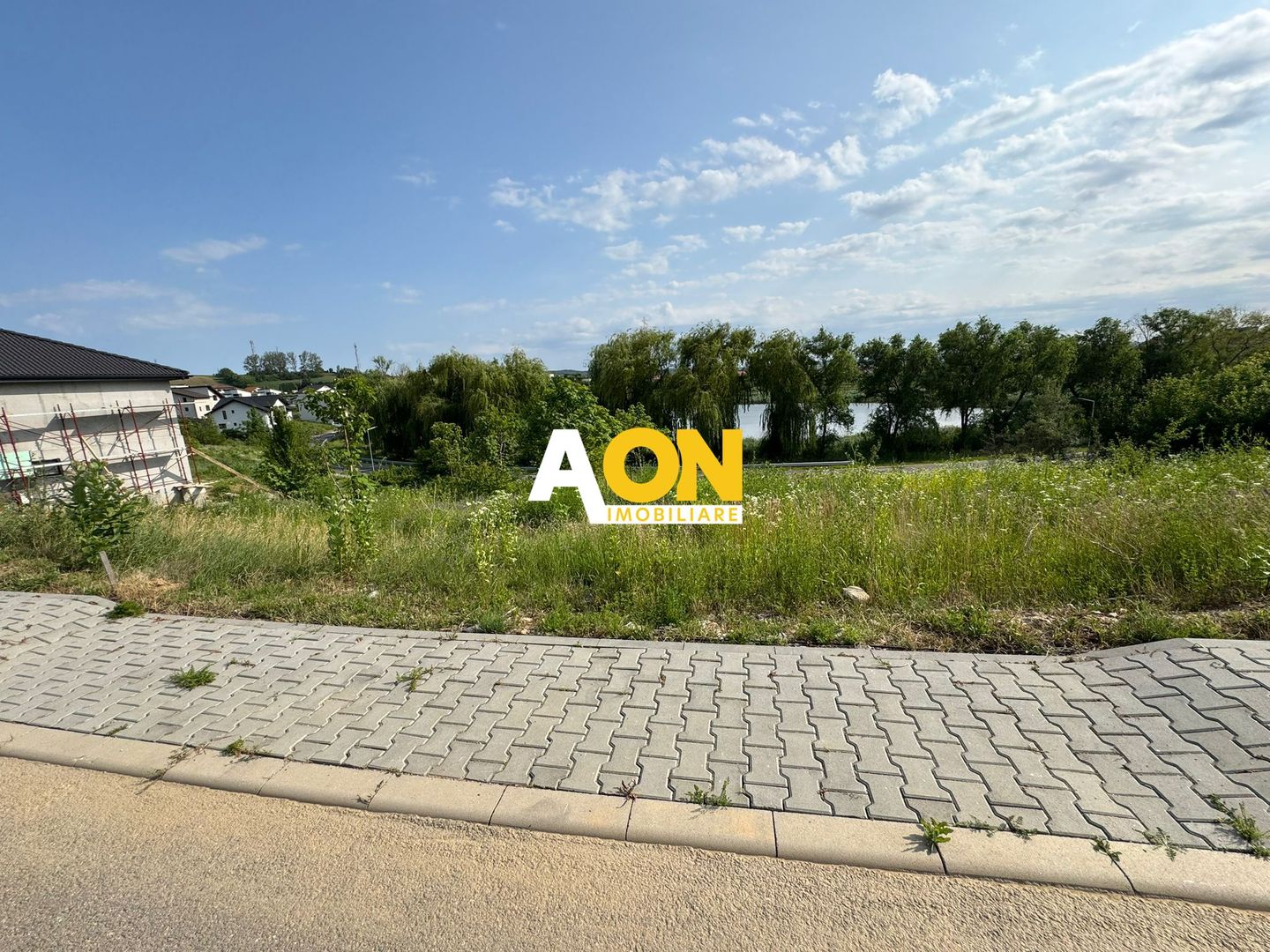 De vanzare 830mp teren intravilan, vedere exclusivista Lacul Chereteu - Poză 2