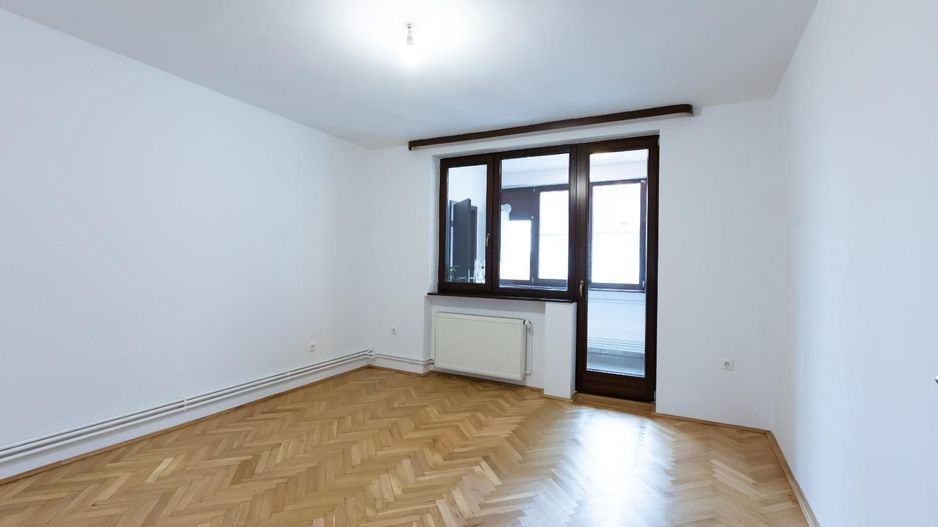 Apartament spatios cu garaj in zona Bogdanesti - Poză 12