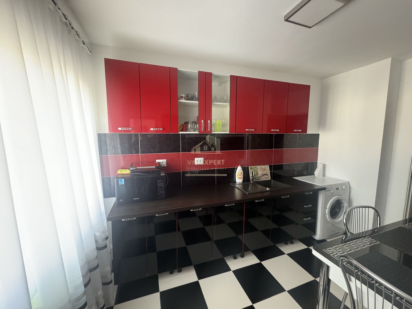 APARTAMENT CU 3 CAMERE, ETAJ 4, GRUI, CAMPULUNG - Poză 9