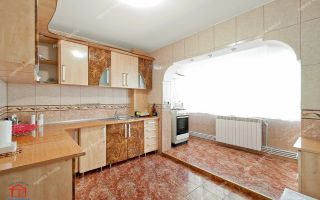 De închiriat apartament 3 camere, Micro 21 - Poză 16