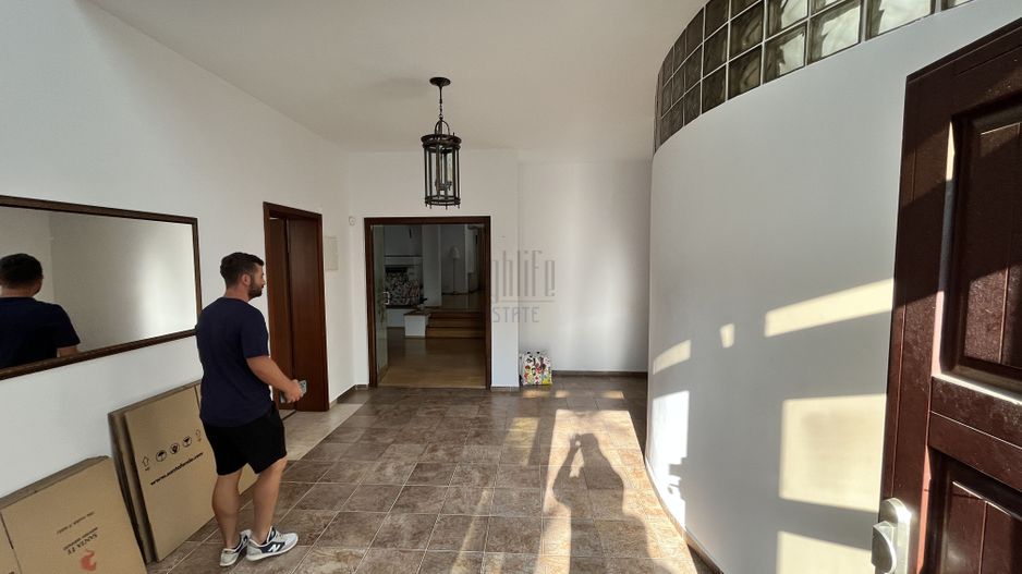 VILA 7 CAMERE, MOBILATA IN PIPERA DISPONIBILA IMEDIAT - Poză 10