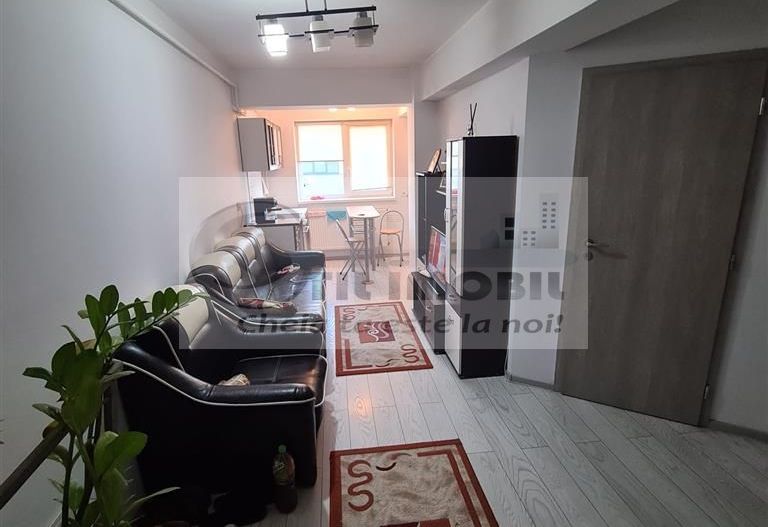 Apartament 2 camere- Zona V. Adanca- 310 Euro - Poză 2