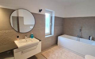 Casă ultrafinisata in zona Parcului central Dumbravita - Poză 11