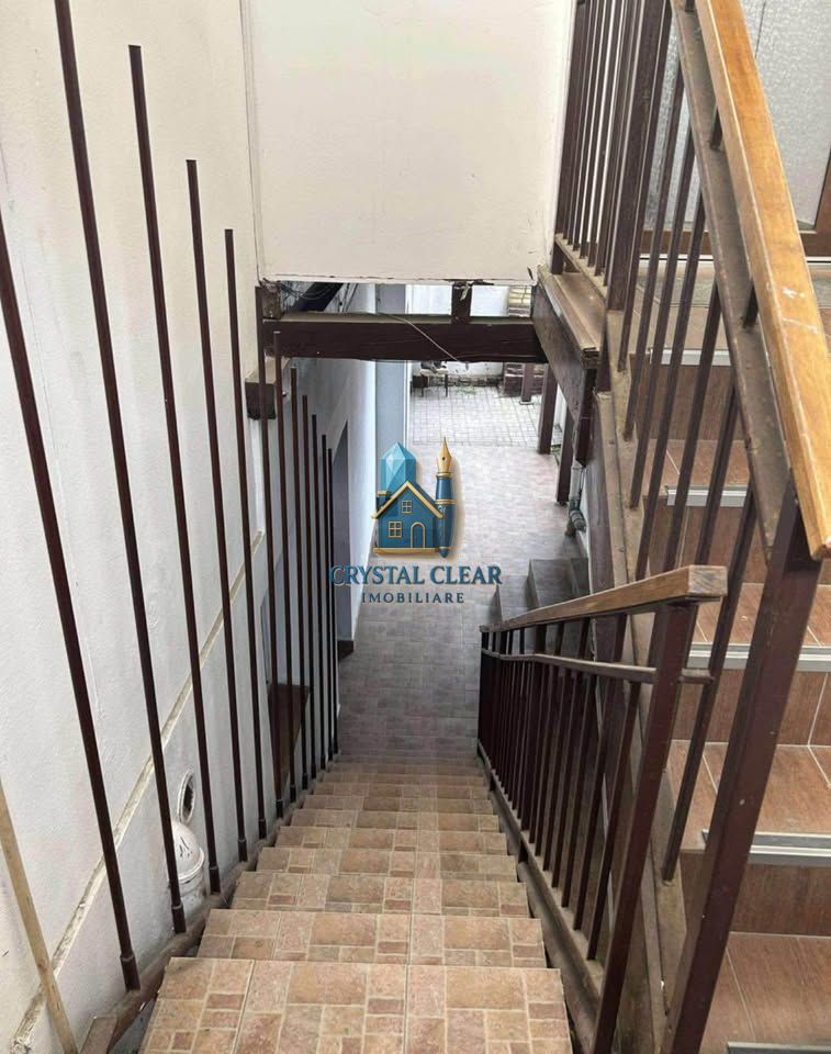 Casă pe 3 nivele, cu 13 camere-zonă centrală, str. Mihail Kogălniceanu - Poză 17