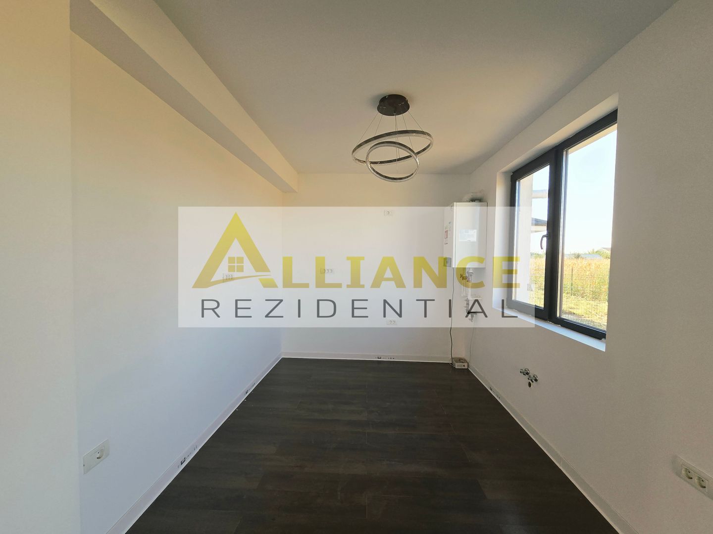 Gata de mutare-350mp teren-strada asfaltata-beci- - Poză 7