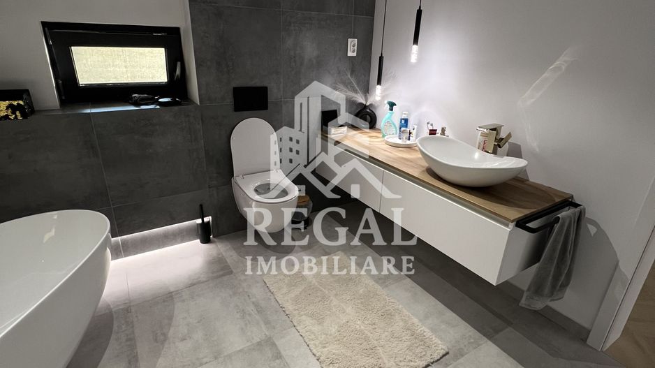 Casă modernă tip duplex, ideală pentru 2 familii – in loc. Strei - Poză 7
