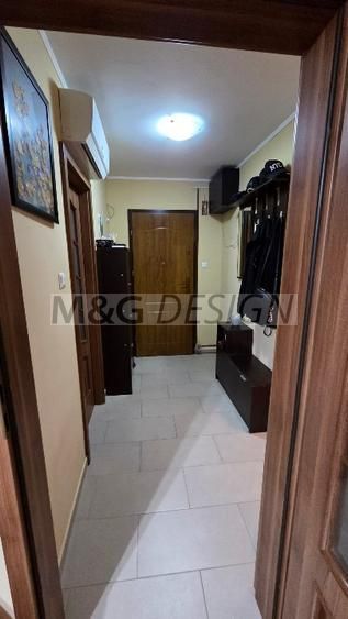 Apartament 3 camere Aradului parter cu balcon - Poză 13