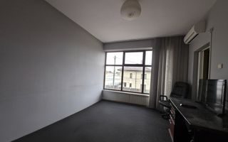 Vilă spațioasă, central, ideală pentru activități comerciale/birouri - Poză 13