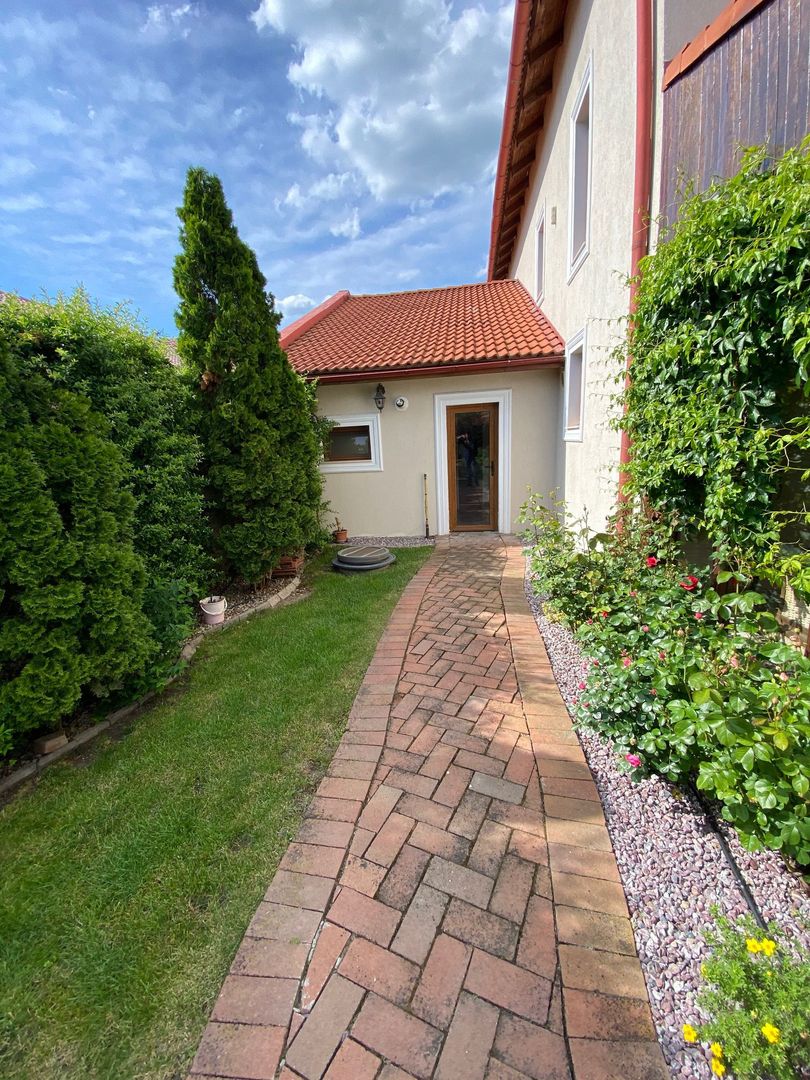 Casa in stil clasic zona Ghiroda - Poză 22