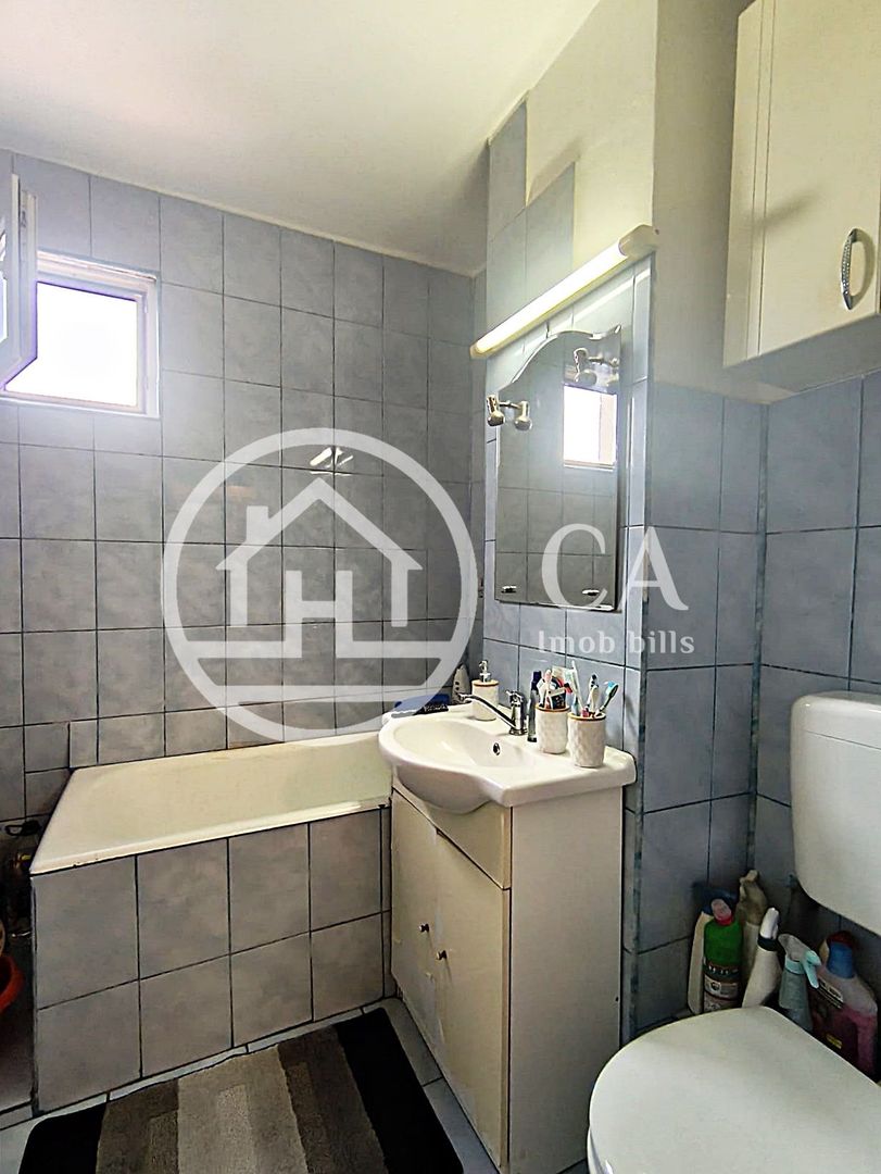 Apartament de vânzare cu 3 camere în zona Rogerius, Oradea - Poză 13