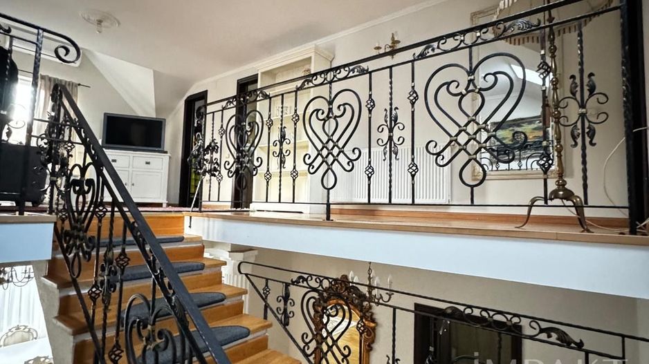 Casa individuala cu 5 camere si gradina in Colonia Sopor - Poză 3