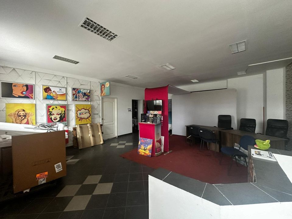 Oportunitate unica!Spatiu comercial parter+demisol, plus apartament la etaj - Poză 1