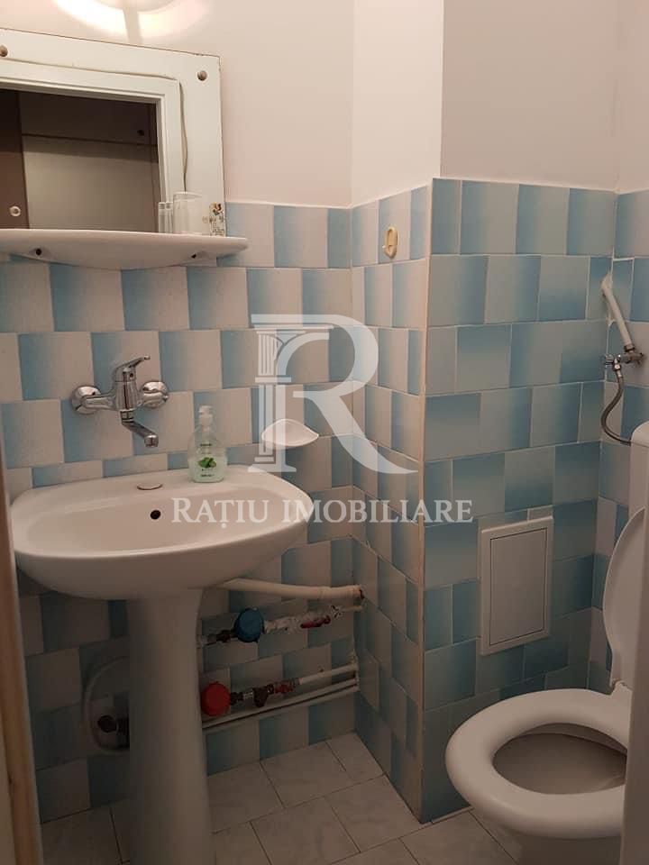 Apartament cu 3 camere | Etaj intermediar | Rogerius | Oradea - Poză 9