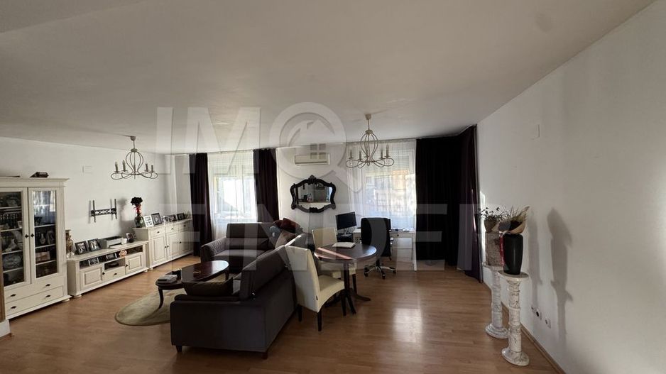 Apartament  3 camere 102 MP in cartierul Andrei Muresanu - Poză 1