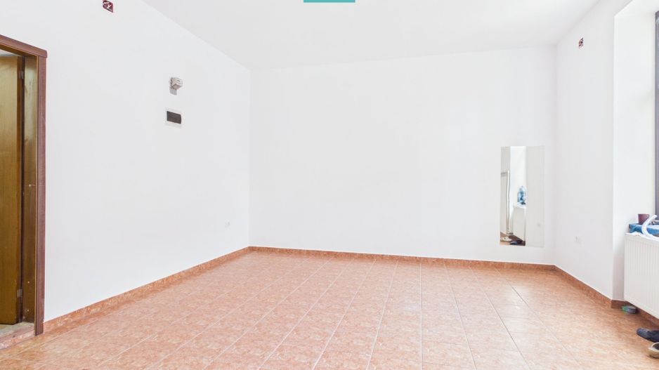 Spațiu comercial de închiriat Piața Catedralei - Poză 3