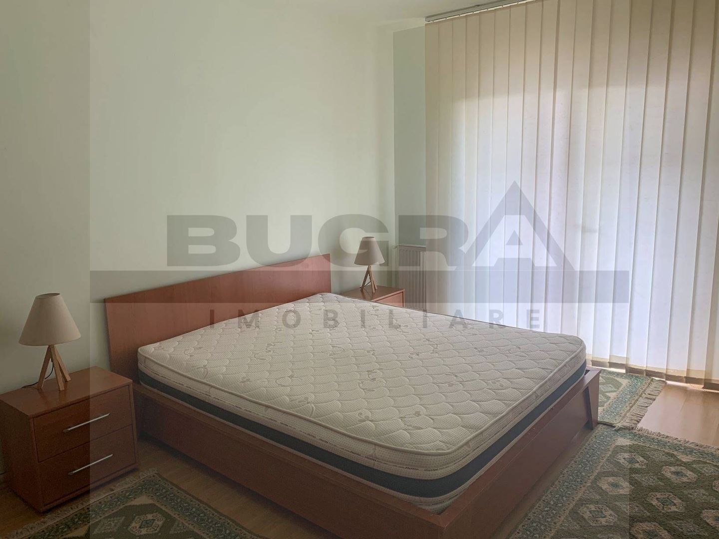 Apartament 2 camere, 70mp, etaj intermediar, parcare, zona Horea - Poză 1
