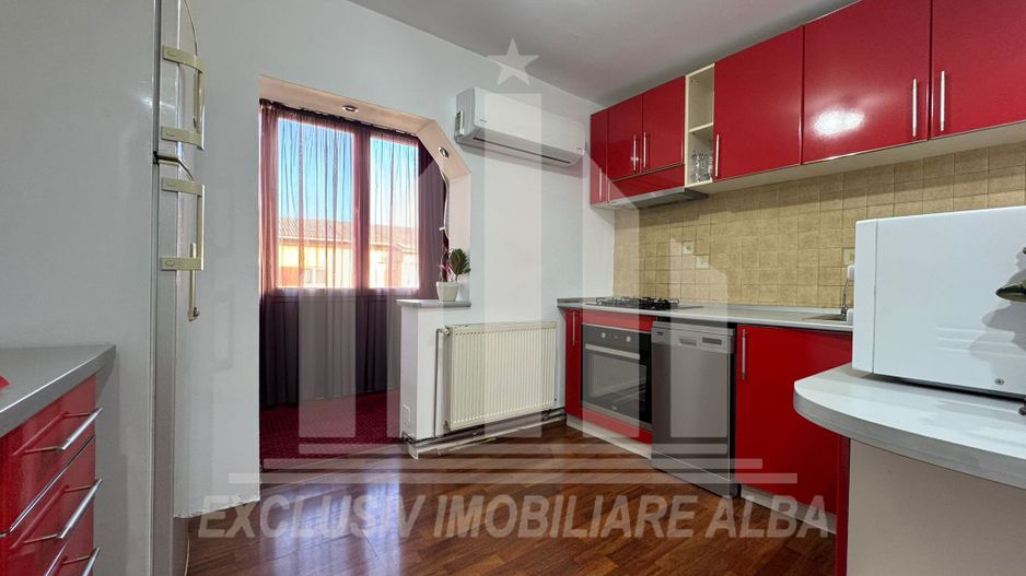 Apartament cu 3 camere decomandate, 67 mp | Cetate - zona Mercur - Poză 3