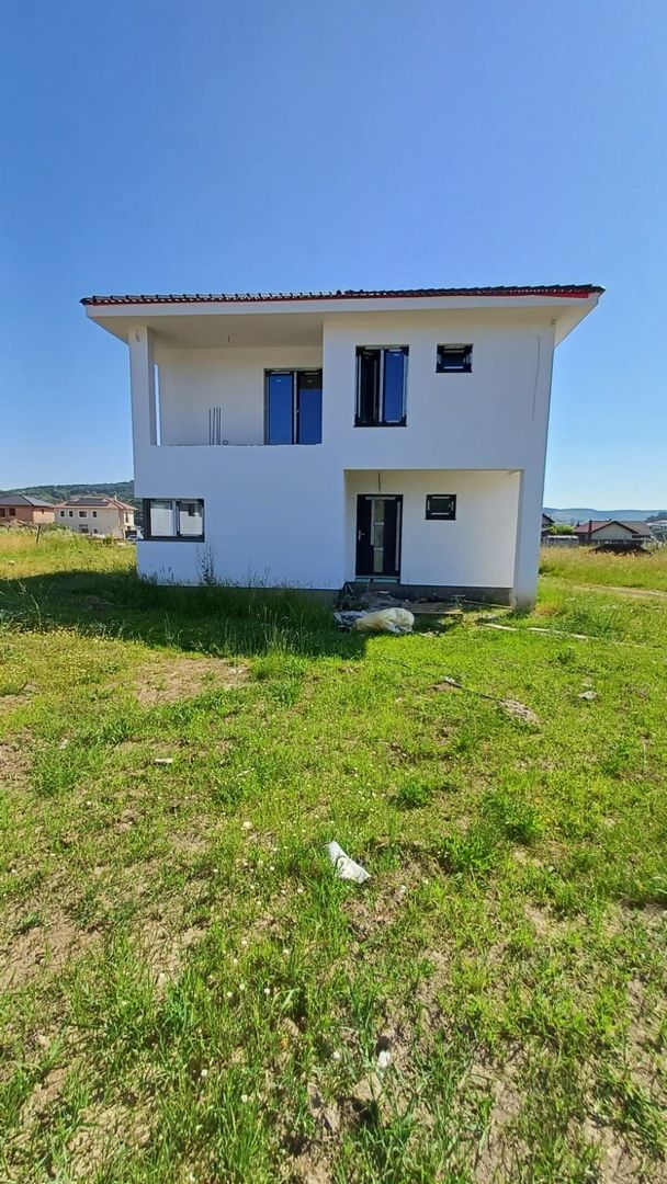 Casă individuală - Corunca-1200 mp teren - Poză 2