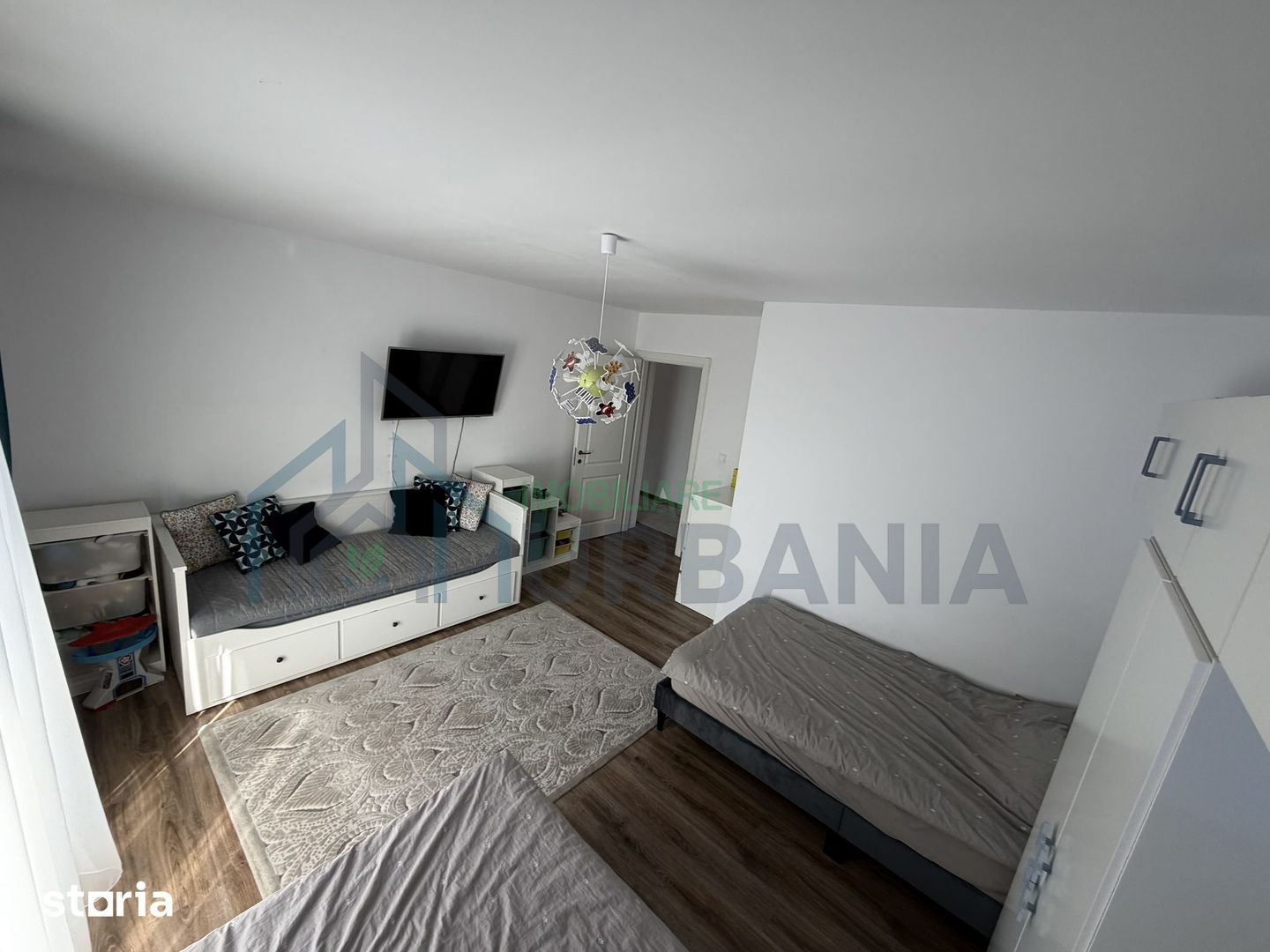 Casă de vânzare, 5 camere, mansardă, mobilată și utilată, Miroslava - Poză 10