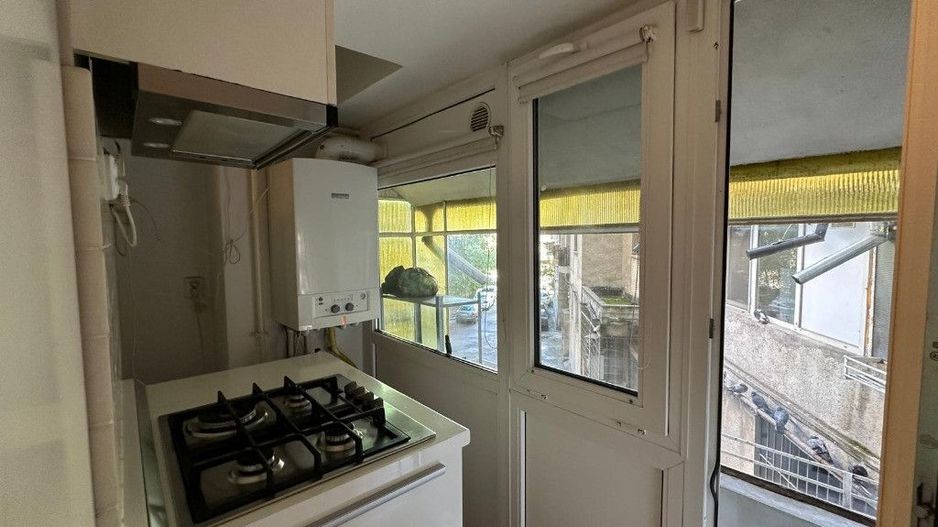 Apartament 3 camere de închiriat - Poză 10