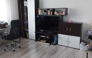 Alexandru Cel Bun Apartament 2 Camere Decomandat Etaj Intermediar Lift - Poză 2