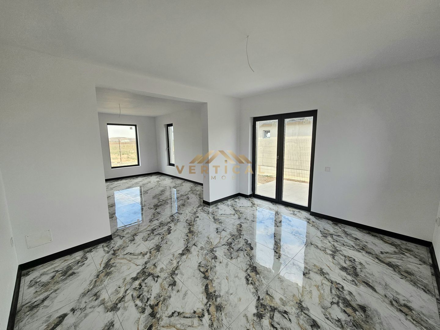 Casa parter 3 camere cu teren 340 mp - com Berceni - Poză 11