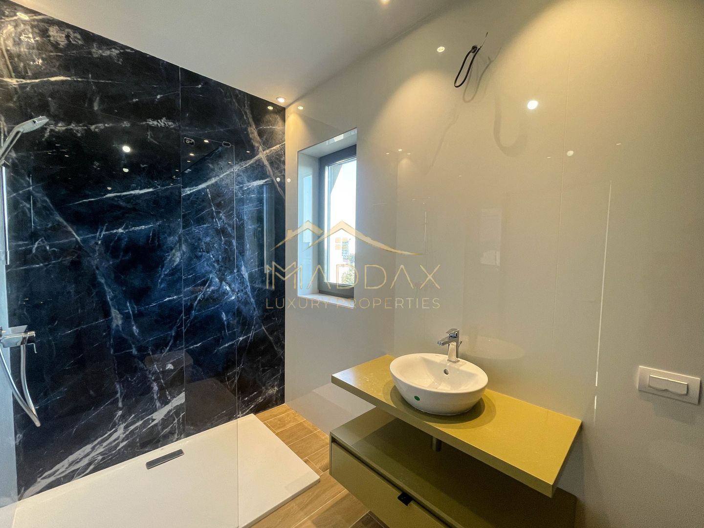 Impressive Penthouse-Triplex ** Green Building***/ 3 parking / Stefan Cel Mare - Poză 37