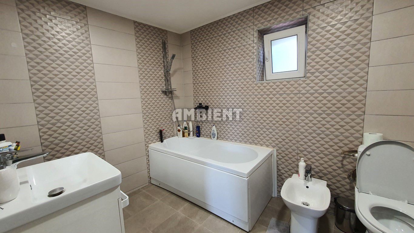 CASĂ INDIVIDUALĂ cu teren 411 mp, zona GURA BUSTEI; - Poză 3