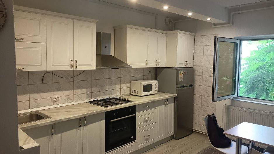 De inchiriat! Apartament 2 camere decomandate in Plopilor - Poză 5