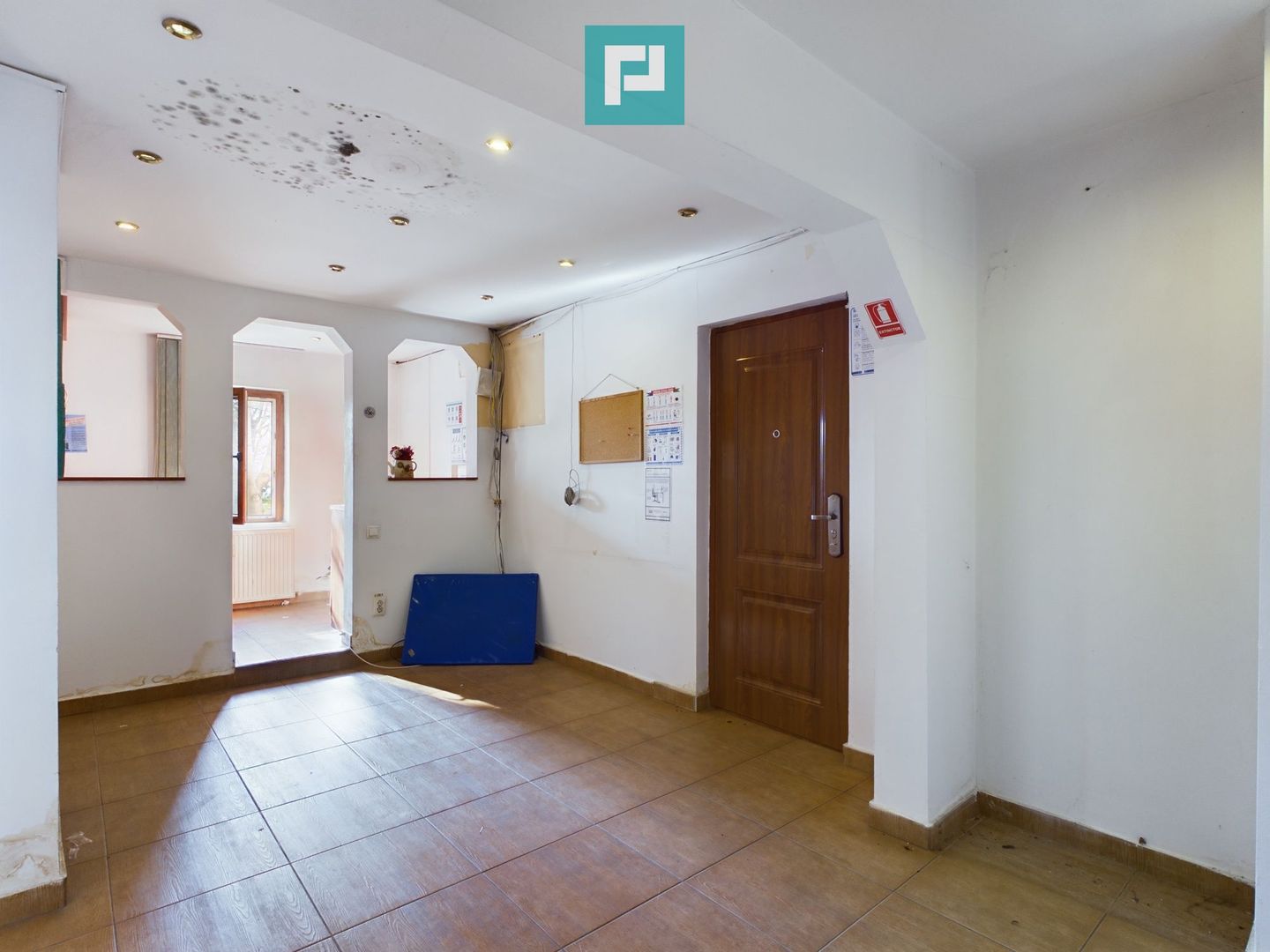 Apartament cu 3 camere decomandat zona Ramada - Poză 9