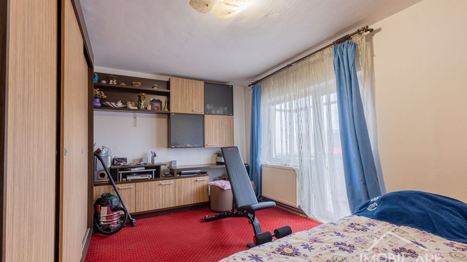 Apartament cu 3 camere de vânzare - Poză 7