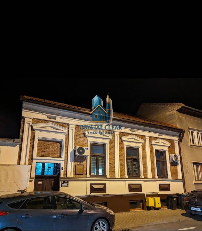 Casă pe 3 nivele, cu 13 camere-zonă centrală, str. Mihail Kogălniceanu - Poză 1