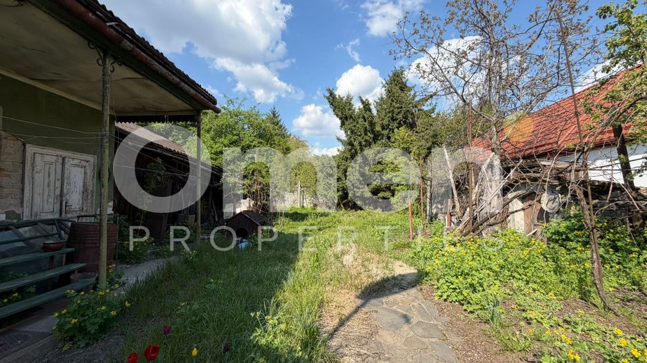 Casa renovata cu curte pentru inchiriere, zona Centrul Vechi - Poză 15