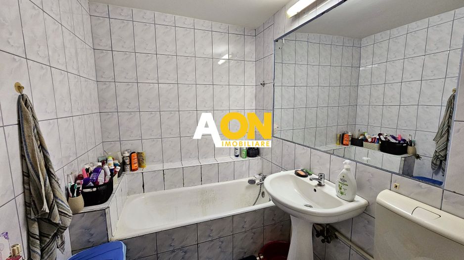 Apartament 2 camere, decomandat, mobilat, utilat, etaj 2, Cetate - Poză 7