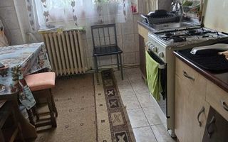 Închiriez apartament 2 camercamere semideomande - Poză 1