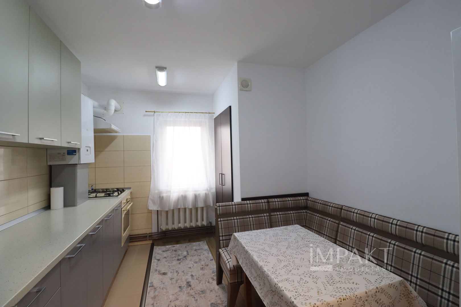 Apartament cu 3 camere, decomandat, zona strazii Gheorghe Dima! - Poză 9