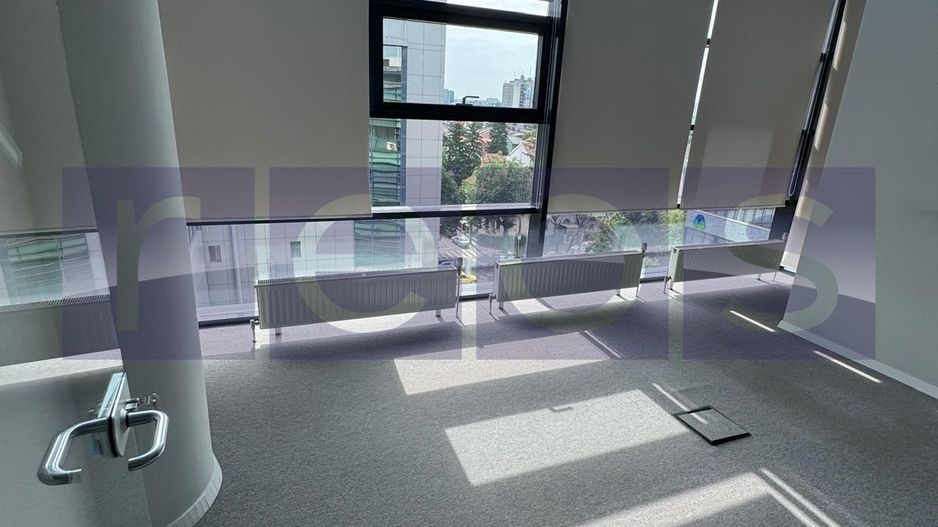 SPAȚIU BIROURI DE ÎNCHIRIAT IN ZONA PREMIUM + PARCARE + ROOFTOP - Poză 2