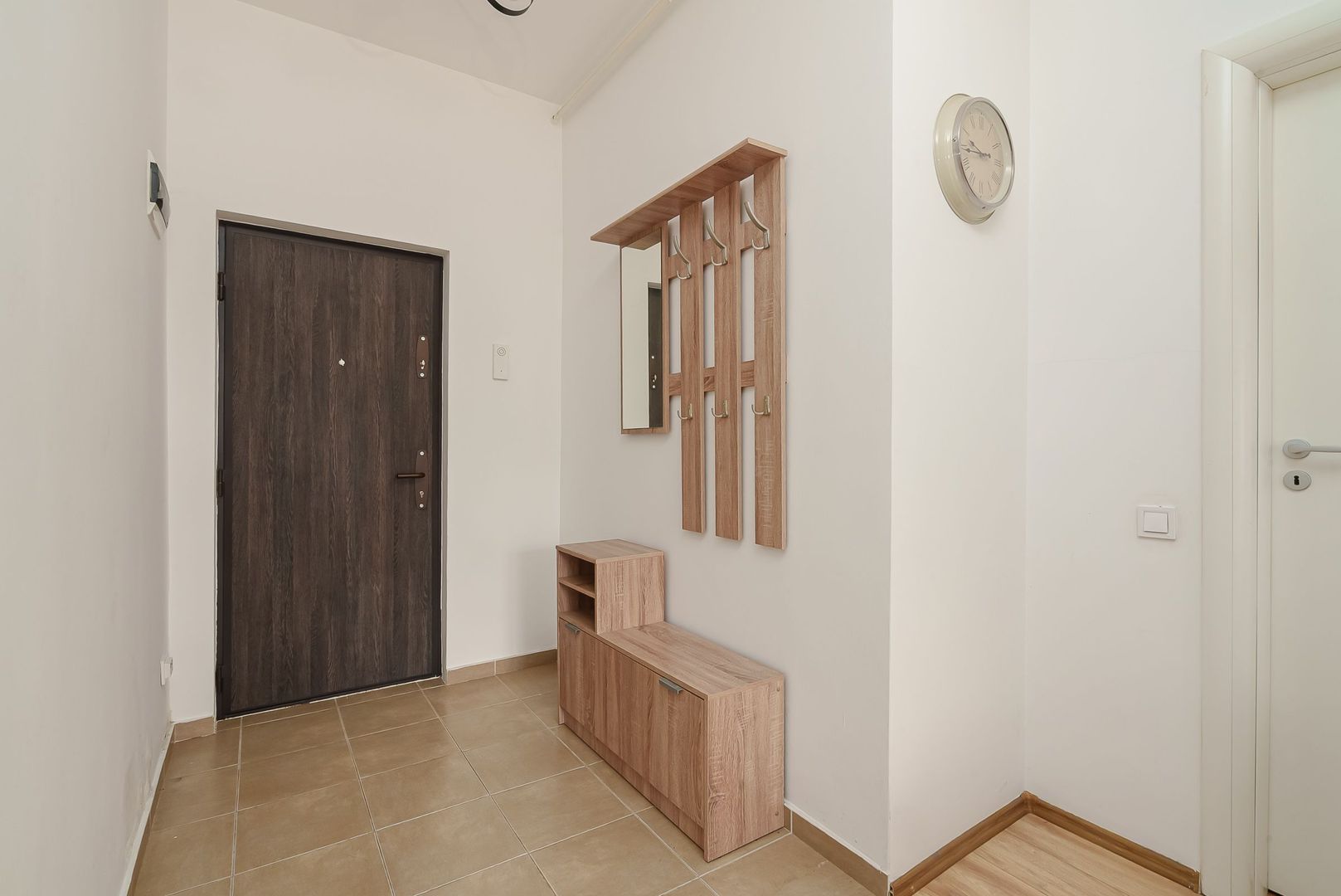 Garsoniera de inchiriat, zona Piata Alba Iulia - Arogant - planul doi - Poză 5