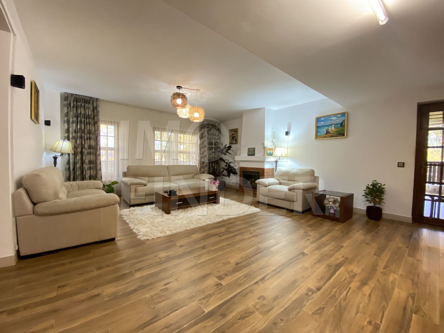 Vila individuala/Pensiune, teren 1022 mp, piscina, pompa de caldura - Poză 10