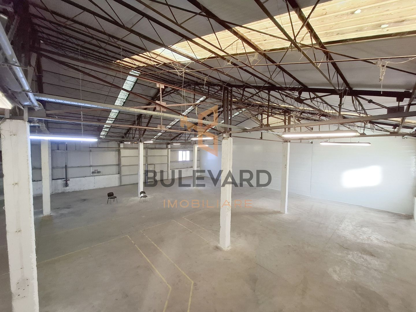 Hala / Spatiu industrial de inchiriat + 30 mp birou +10 parcari - Poză 4