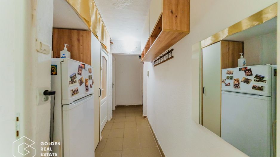 Apartament  4 camere, etaj 1, zona Vlaicu, centrală proprie, loc de parcare - Poză 13