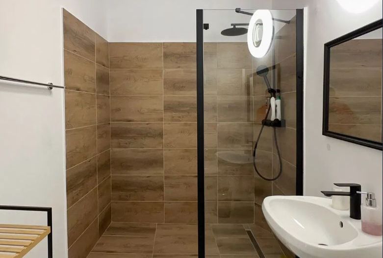 Apartament Modern De Inchiriat | Pet Friendly | Ultracentral | Terasa - Poză 6