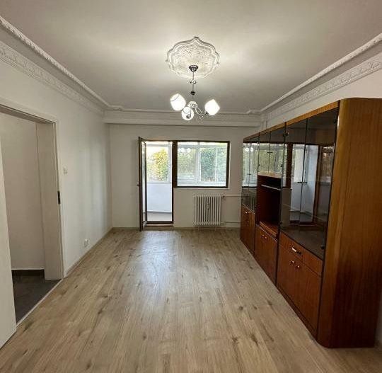 Vand apartament 4 camere Drumul Taberei Valea Argesului 2 - Poză 3