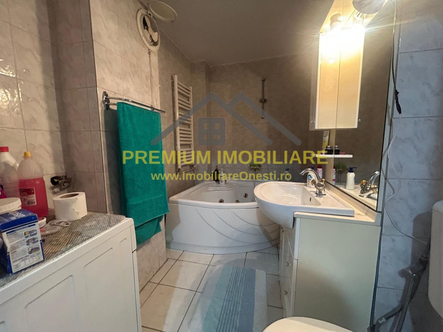 De vanzare Apartament 3 camere zona de jos - Poză 13