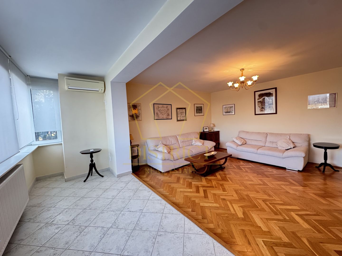 Apartament spatios cu 4 camere si garaj | Spitalul Judetean - Poză 3
